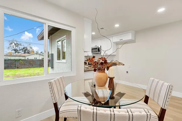 $319,900 | 4676 East Orleans Avenue, Fresno, CA 93702