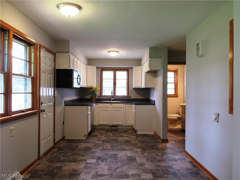 39357 Chestnut Ridge Road Elyria, OH 44035 - Photo 3 of 18 Gallery Image 3