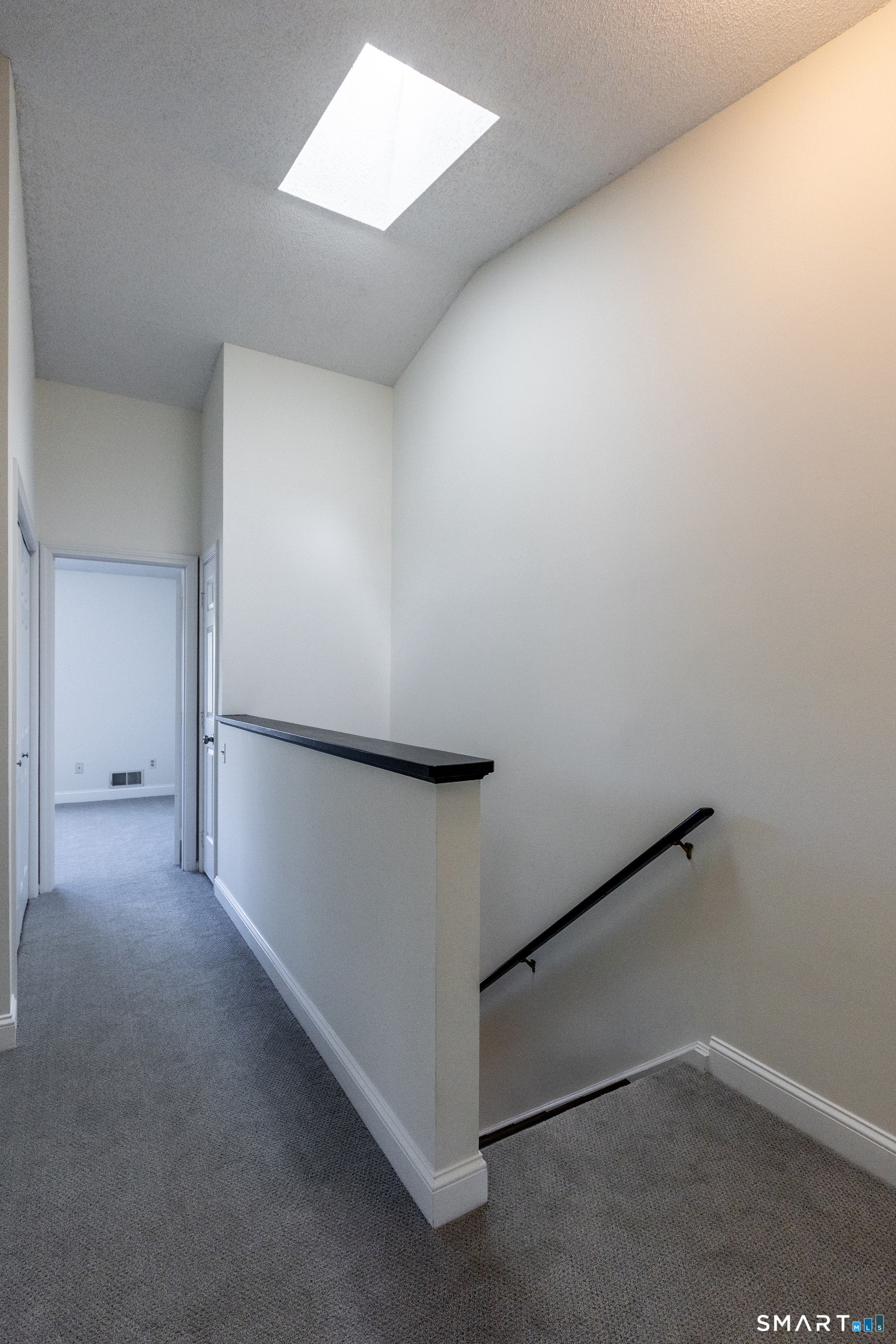75 Commodore Cmns, Unit 75 Derby, CT 06418 - Photo 24 of 39