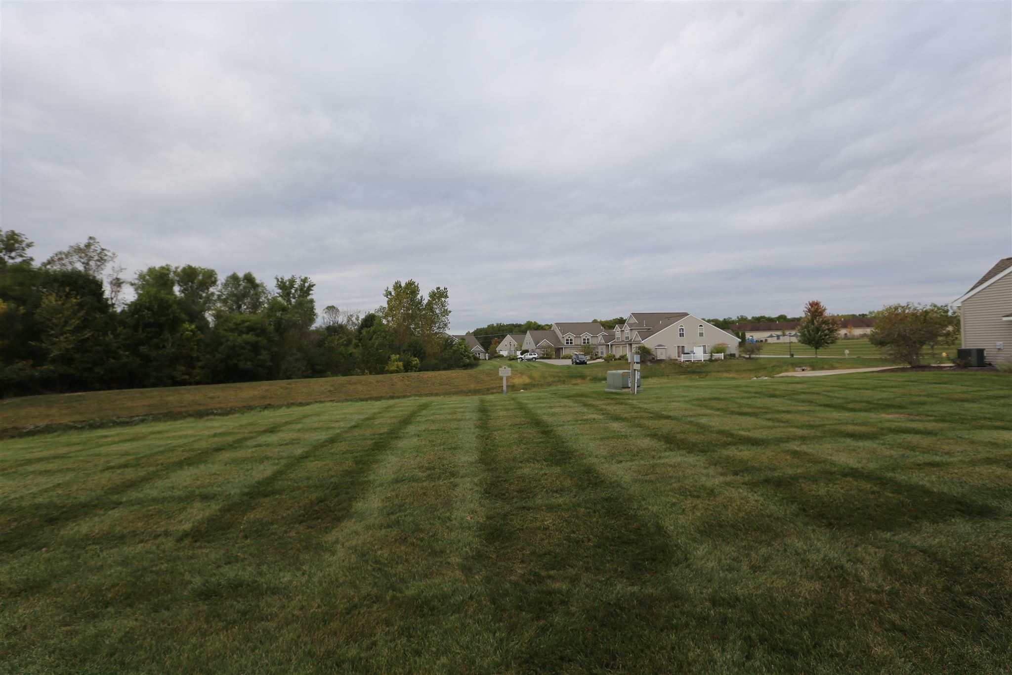 10017 Oak Trail Road Fort Wayne, IN 46825 - Photo 6 of 16 Gallery Image 6
