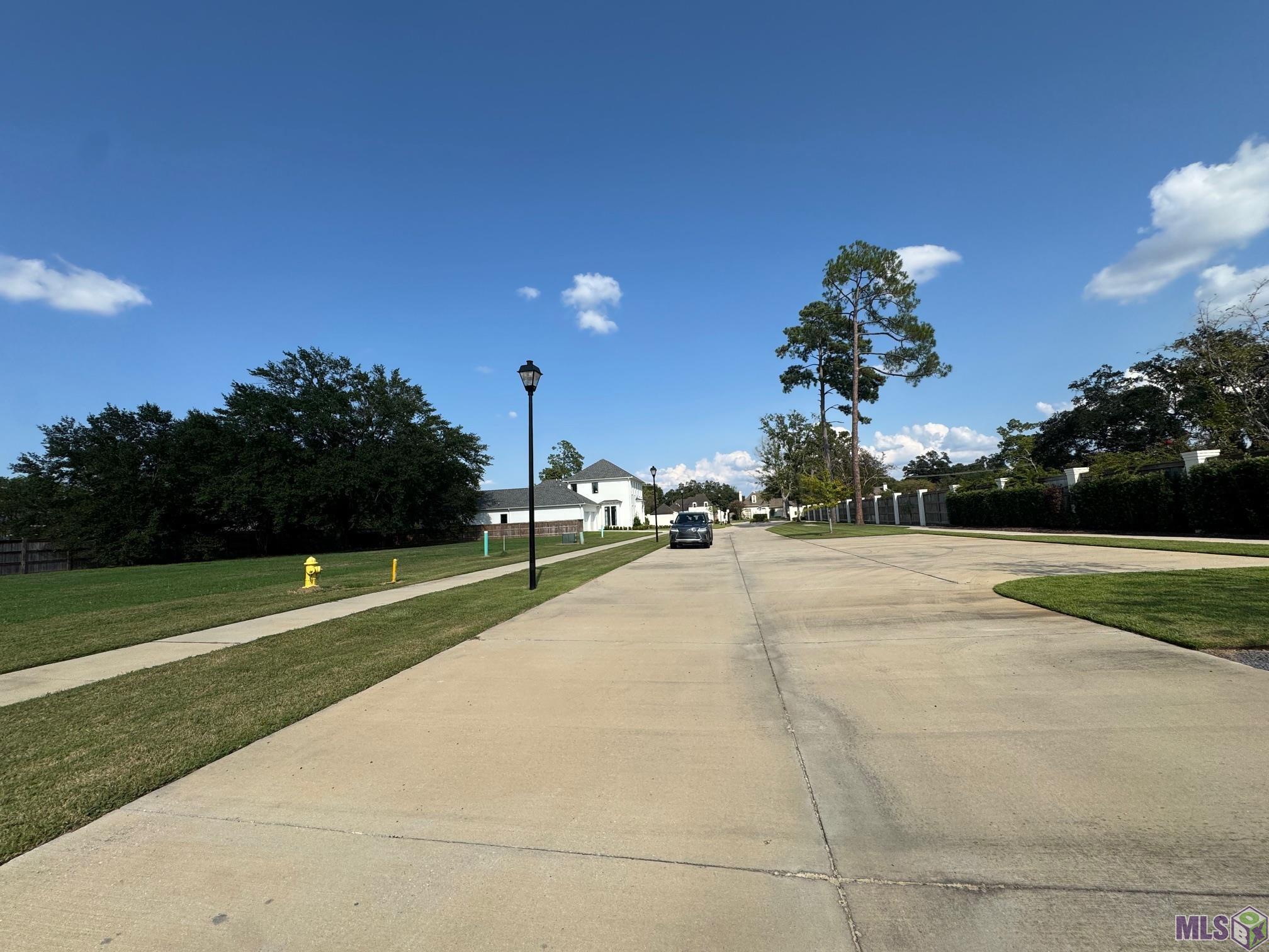 9601 Inniswold Park Lane Baton Rouge, LA 70809 - Photo 2 of 5