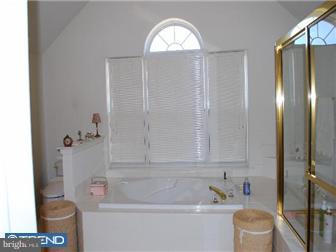 269 Center Point Lane Lansdale, PA 19446 - Photo 10 of 12 Bathroom