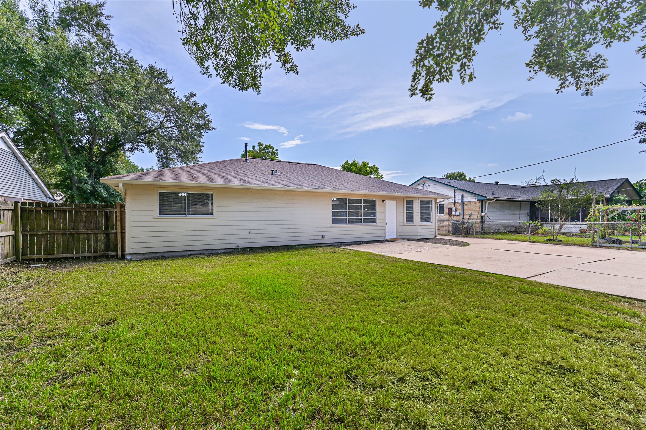 117 Dallas Street Angleton, TX 77515 - Photo 39 of 39 New Hardy siding on rear house