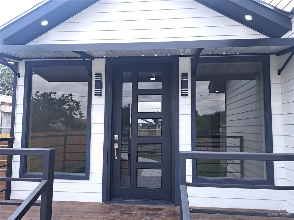 708 East 3rd Avenue Elsa, TX 78543 - Photo 6 of 33 View of property entrance