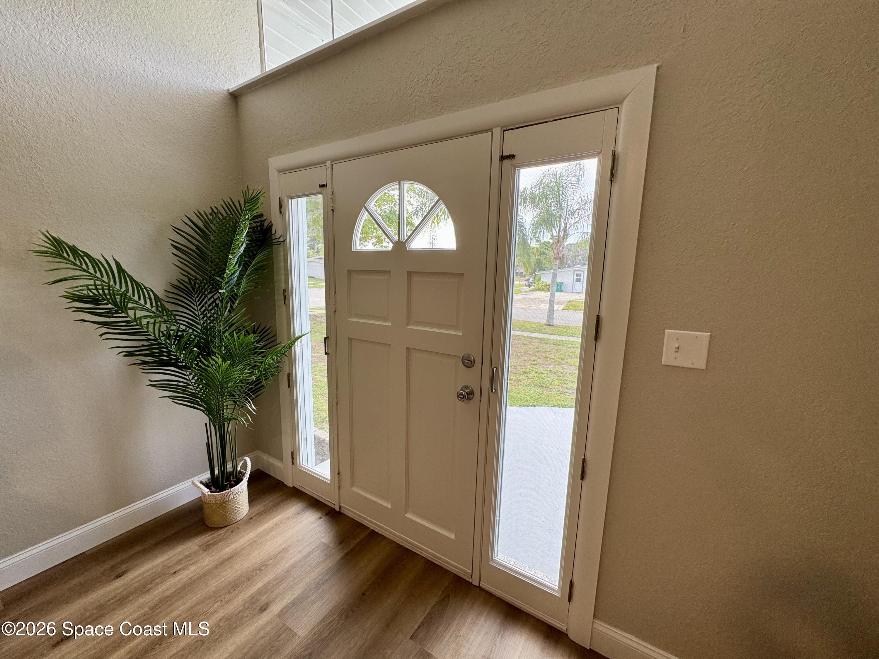 2252 Laden Road Melbourne, FL 32935 - Photo 5 of 48 Front door