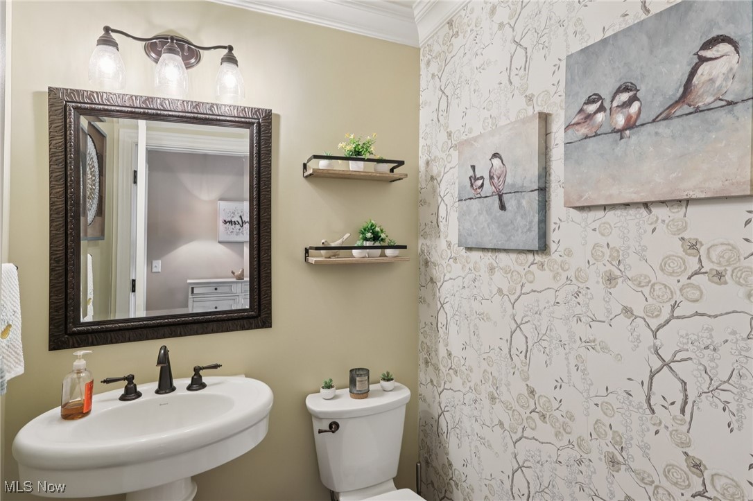 3475 Bancroft Road Akron, OH 44333 - Photo 17 of 40 First floor half bath