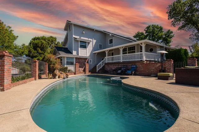 a house with swimming pool