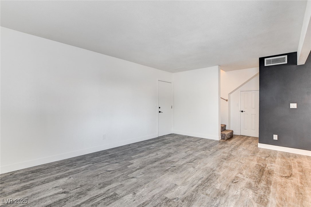 578 Roxella Lane, Unit C Las Vegas, NV 89110 - Photo 4 of 30 Gallery Image 4
