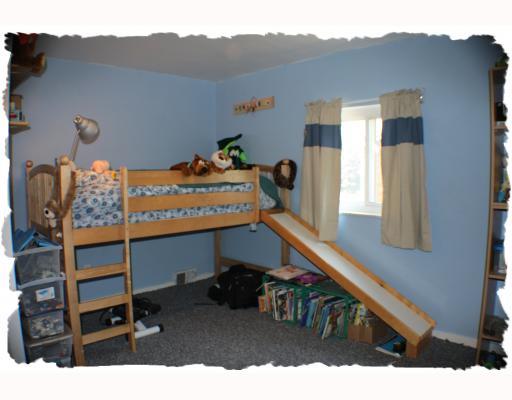 351 Twin Oaks Road Pittsburgh, PA 15243 - Photo 8 of 13 2nd Floor Plan. The alcove area makes for a great bed area.