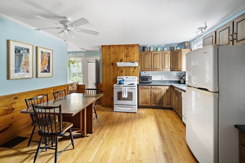 399 Chapman Street Canton, MA 02021 - Photo 9 of 39 Gallery Image 9