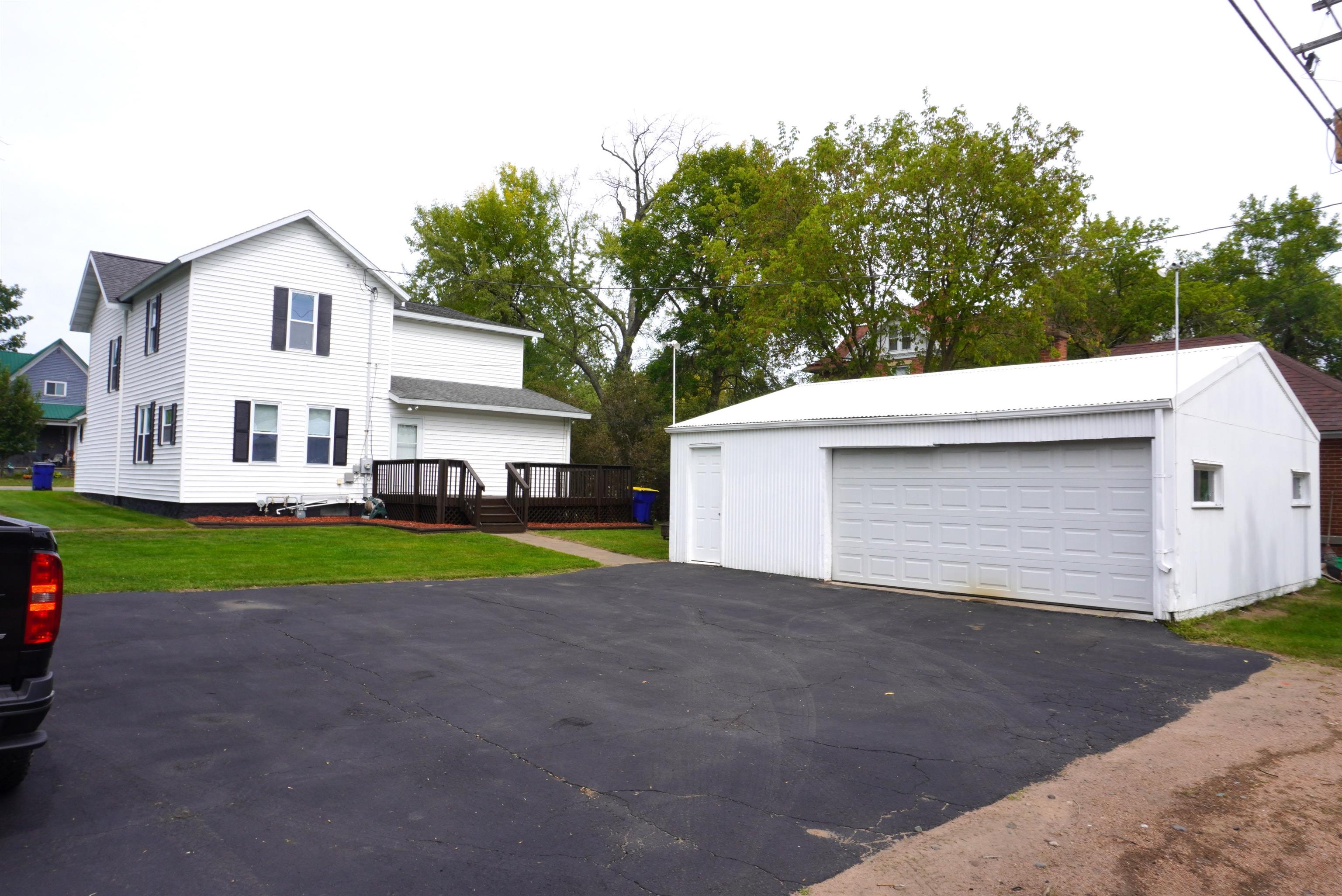 1605 East Main Street Merrill, WI 54452 - Photo 1 of 46 Gallery Image 1