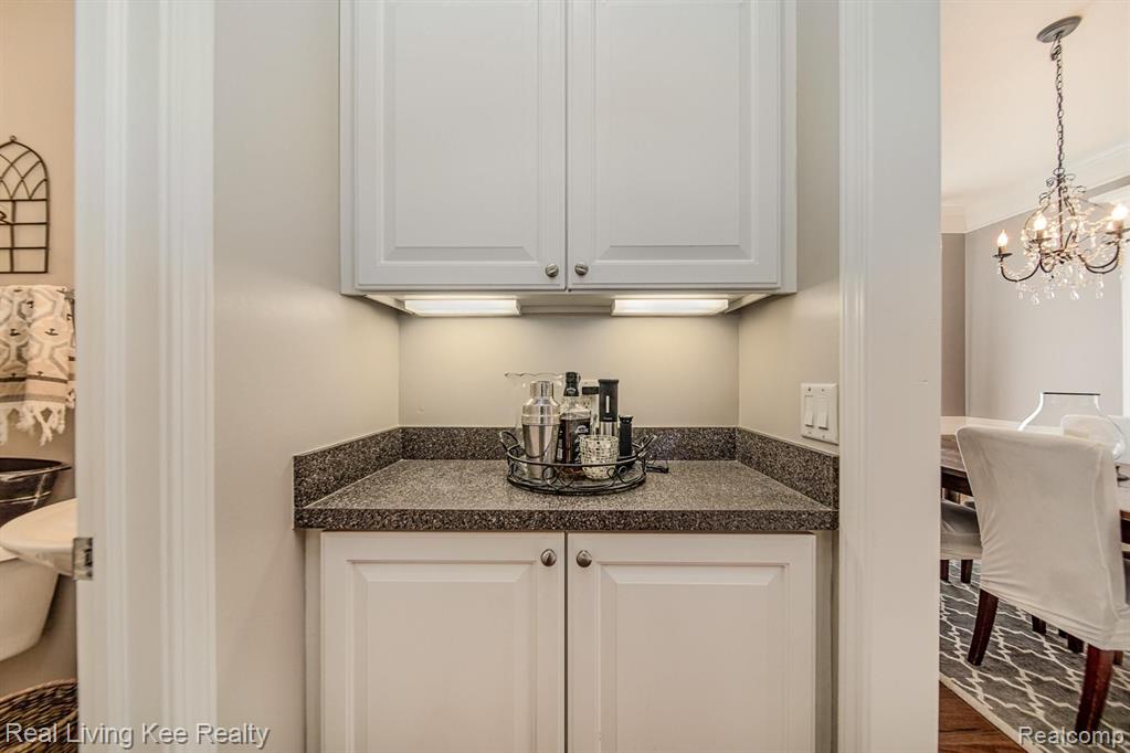 560 Bedlington Drive Rochester Hills, MI 48307 - Photo 9 of 31