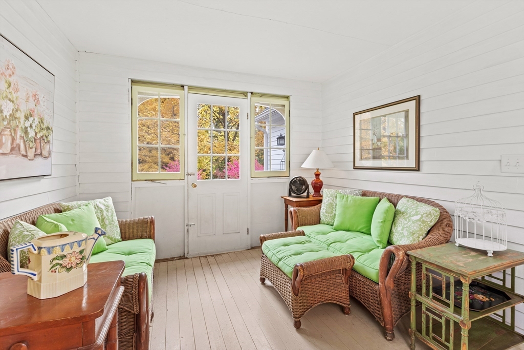12 Hall Road Chelmsford, MA 01824 - Photo 23 of 32 a living room with furniture and a window