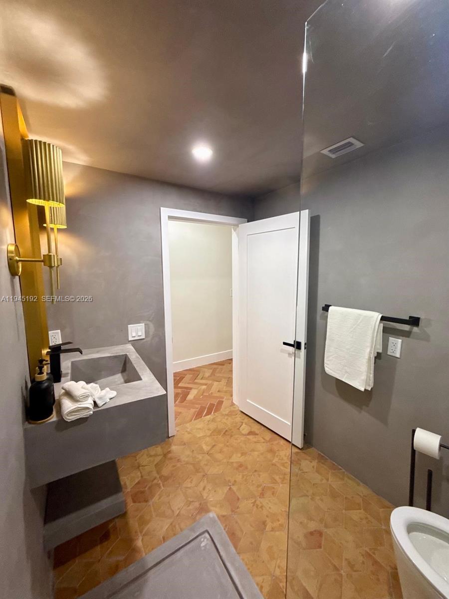 905 Southwest 13th Court Miami, FL 33135 - Photo 16 of 51 a view of bathroom