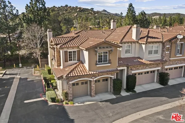 $4,500 | 11507 Verona Drive, Unit U, Chatsworth, CA 91311