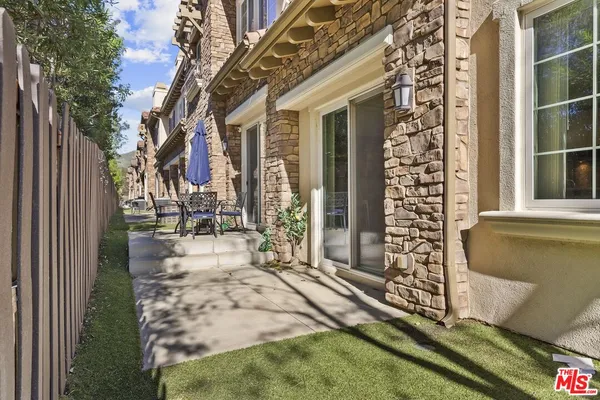 $4,500 | 11507 Verona Drive, Unit U, Chatsworth, CA 91311