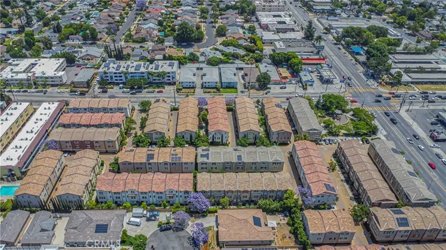 $699,999 | 14120 Willow Lane, Van Nuys, CA 91405