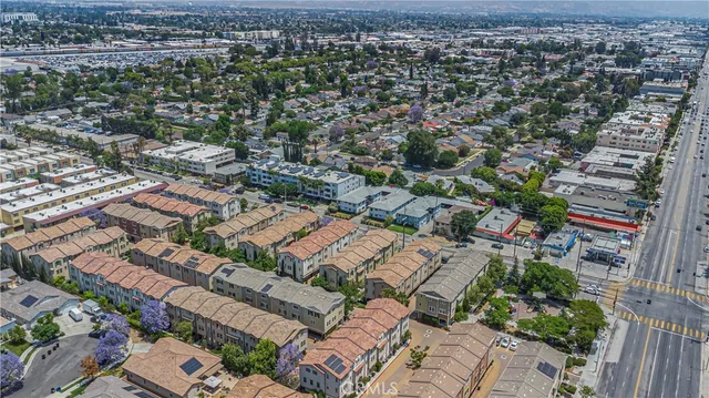 $699,999 | 14120 Willow Lane, Van Nuys, CA 91405