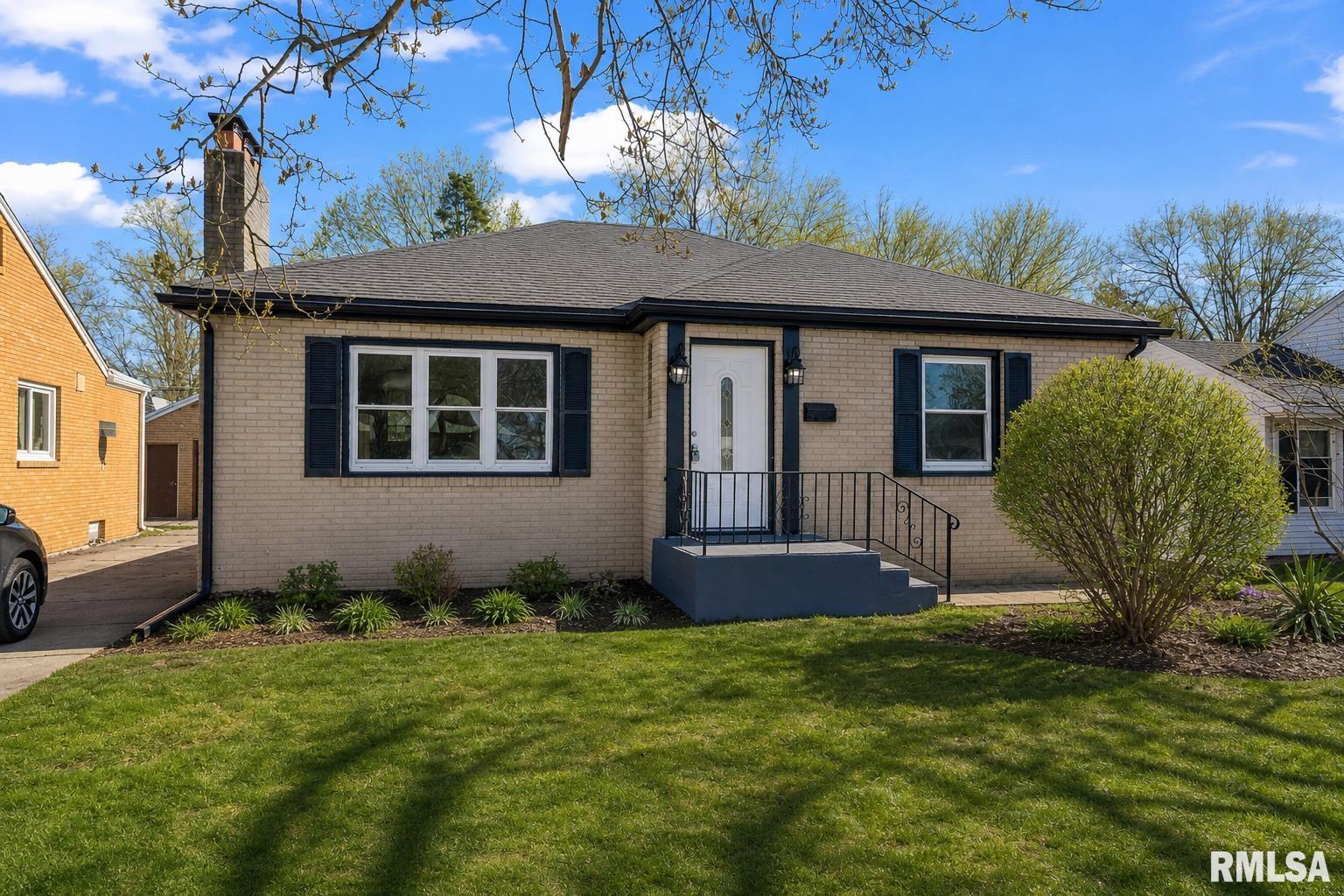 2308 South Walnut Street Springfield, IL 62704 - Photo 1 of 27 Gallery Image 1