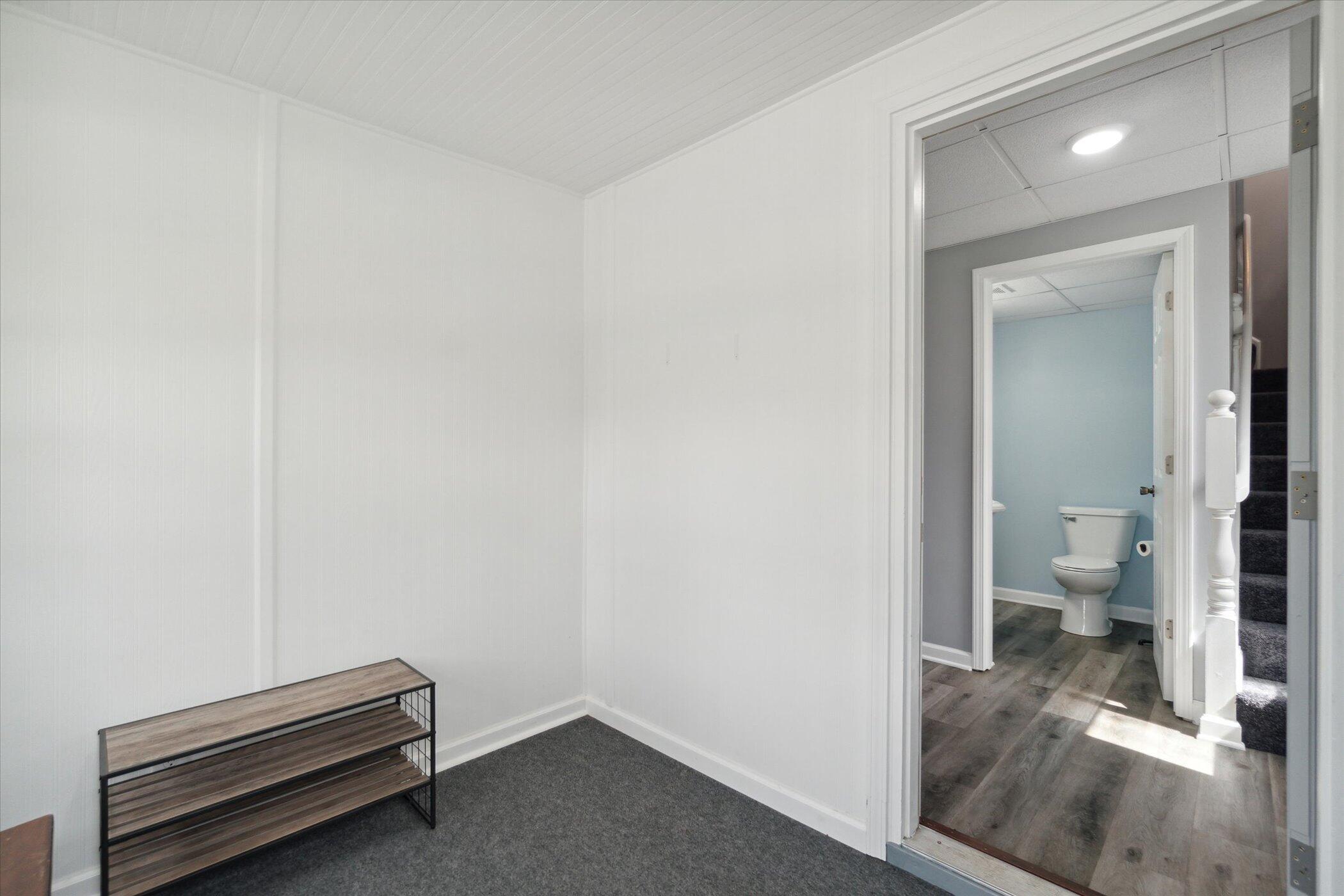 1399 South Genesee Road Burton, MI 48509 - Photo 14 of 34 06-1399-S-Genesee-Rd-Burton-MI-48509-Win