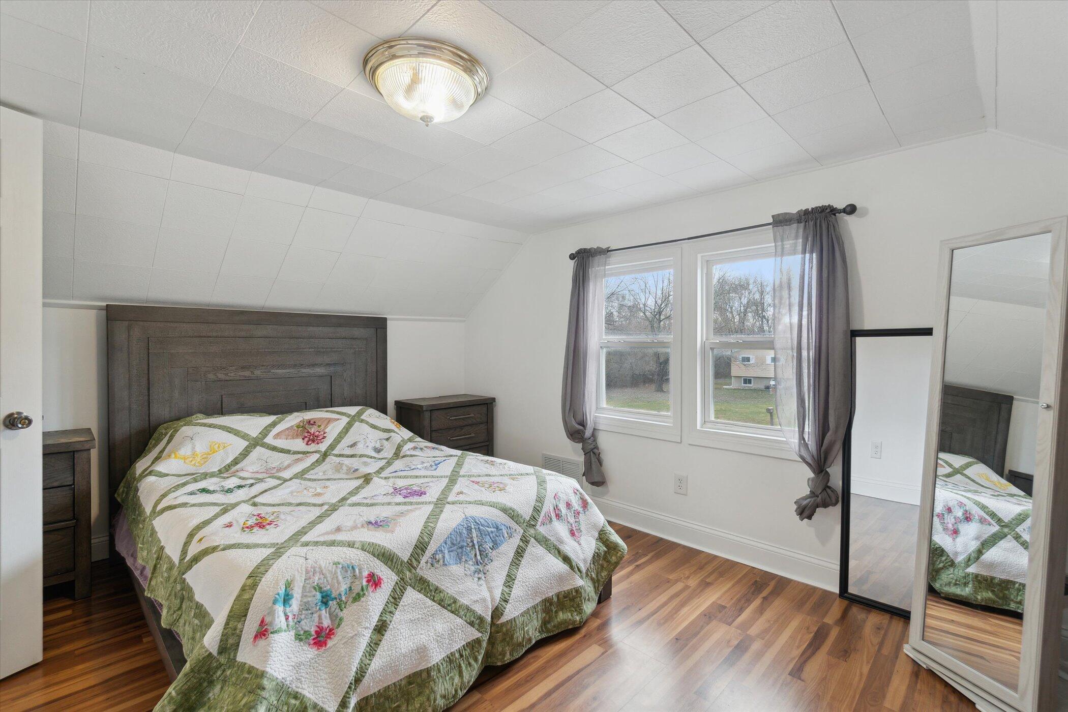 1399 South Genesee Road Burton, MI 48509 - Photo 18 of 34 22-1399-S-Genesee-Rd-Burton-MI-48509-Win