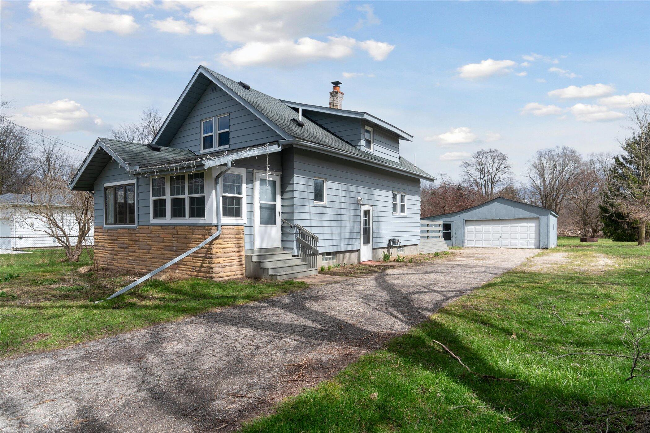 1399 South Genesee Road Burton, MI 48509 - Photo 2 of 34 04-1399-S-Genesee-Rd-Burton-MI-48509-Win
