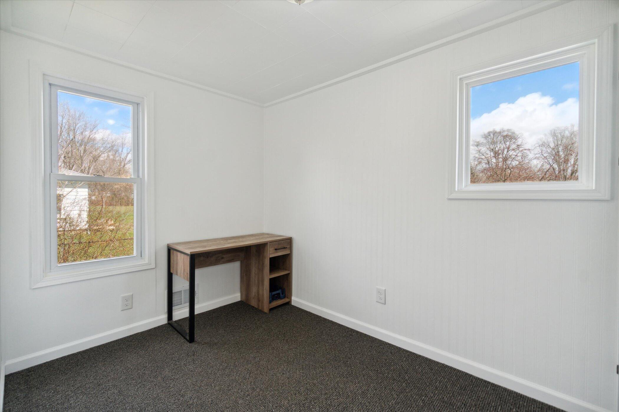 1399 South Genesee Road Burton, MI 48509 - Photo 9 of 34 19-1399-S-Genesee-Rd-Burton-MI-48509-Win