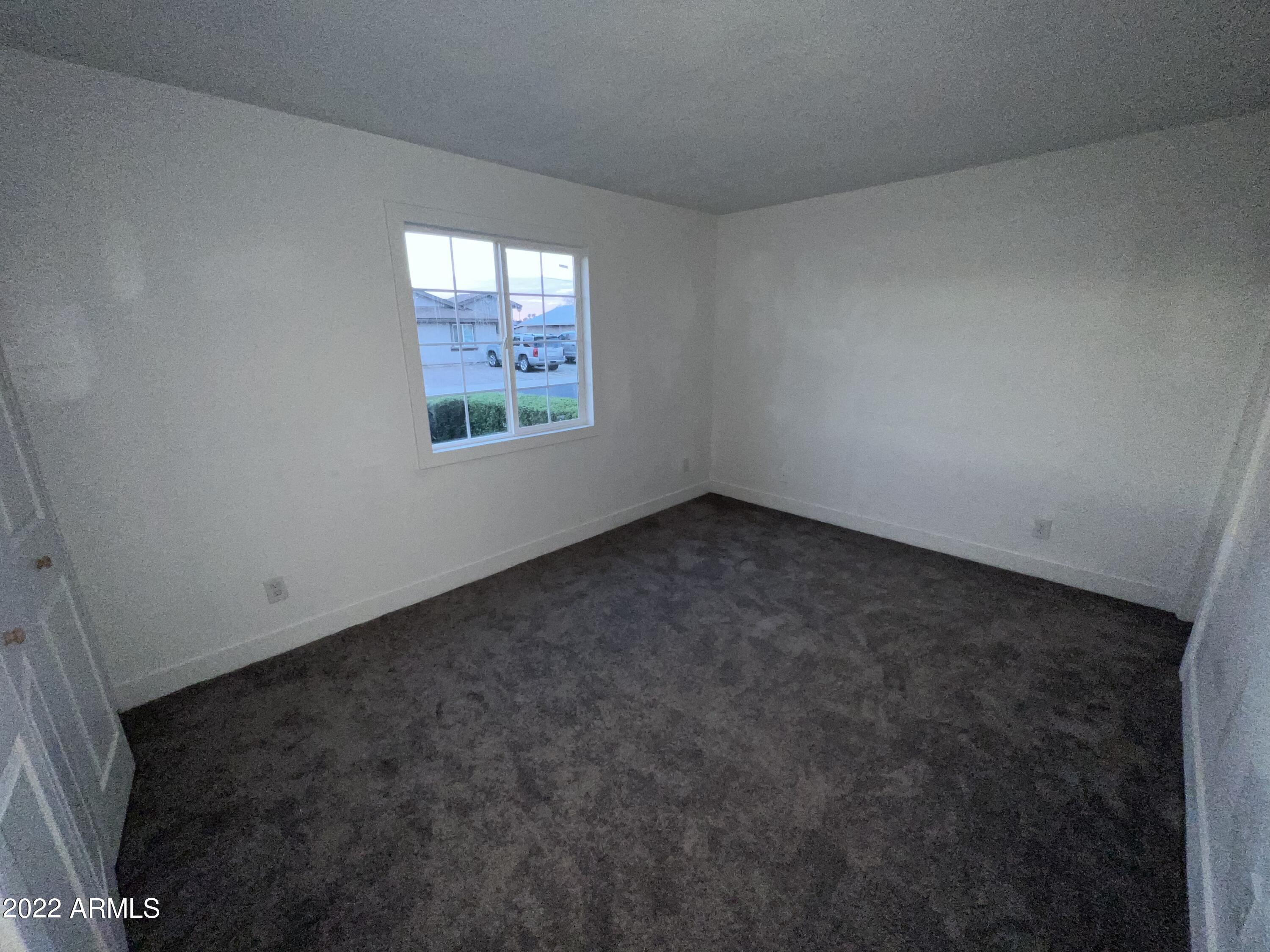 4626 East Pecan Road Phoenix, AZ 85040 - Photo 16 of 38 2B182988-780A-4BC3-8726-28D67A29EDB8