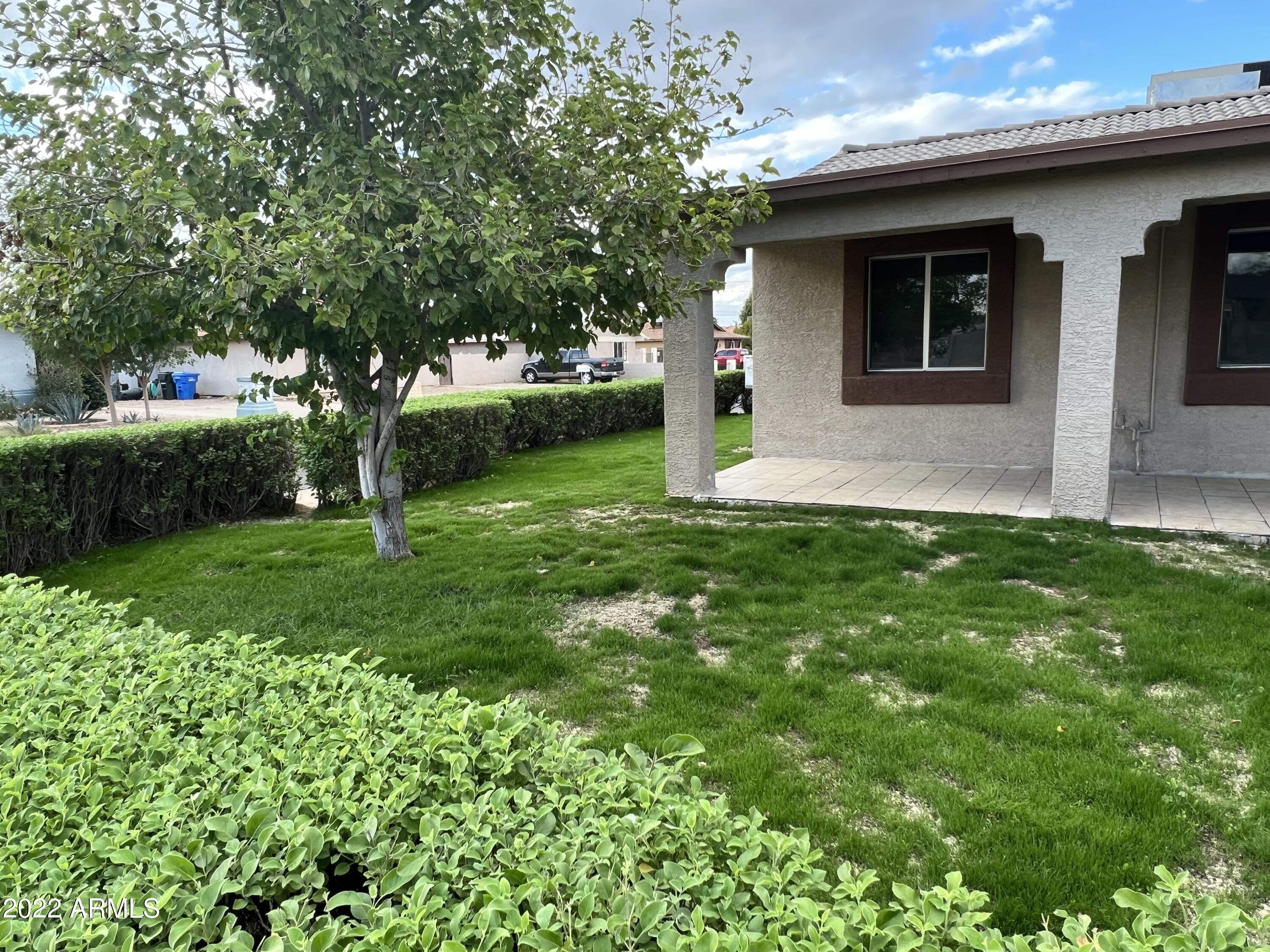 4626 East Pecan Road Phoenix, AZ 85040 - Photo 3 of 38 E1CD5B79-A7BB-4404-9762-236D7E5DCF83