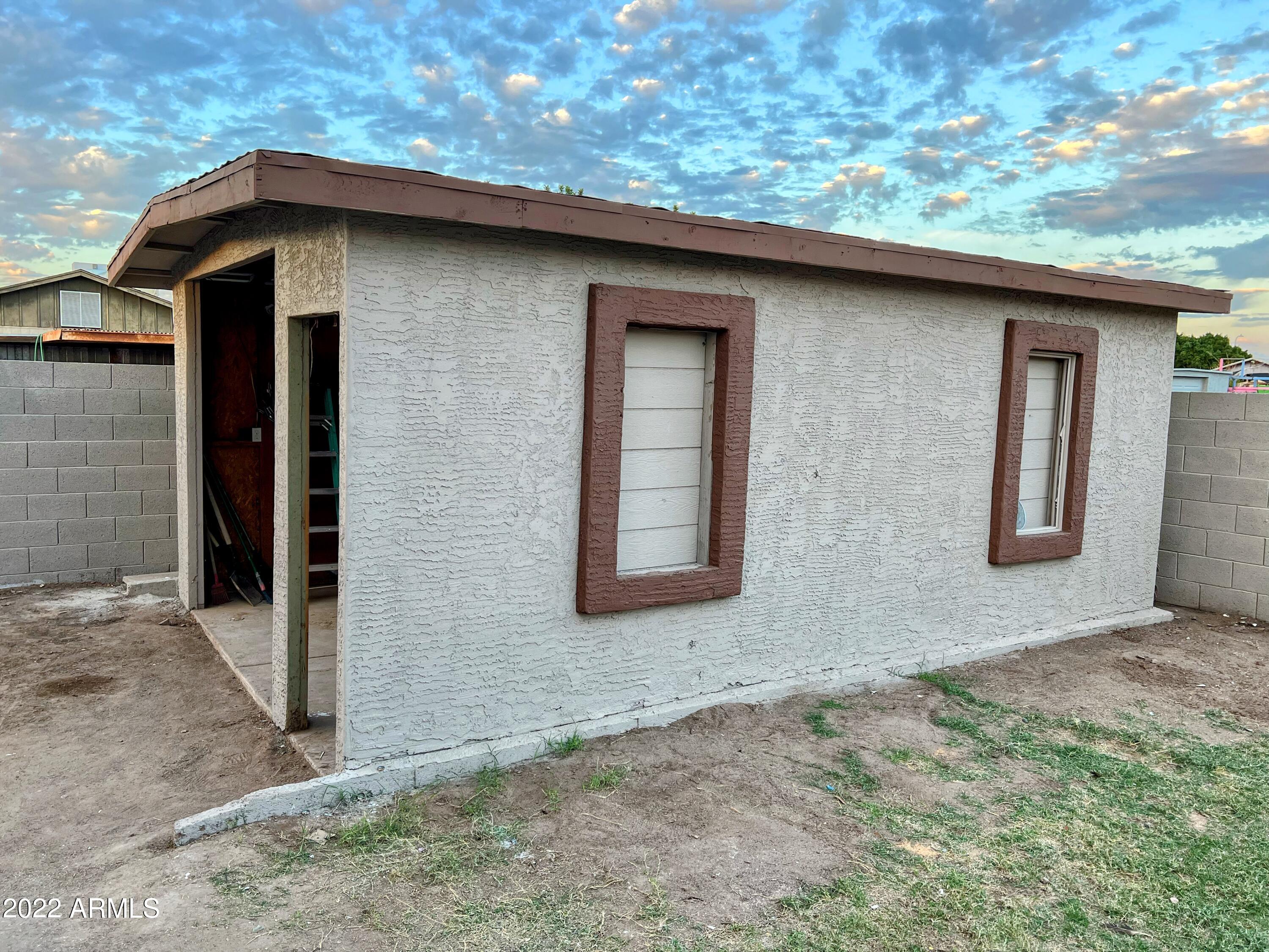 4626 East Pecan Road Phoenix, AZ 85040 - Photo 34 of 38 E169A893-BCFF-4F27-A5D4-EB149CF6AAFE