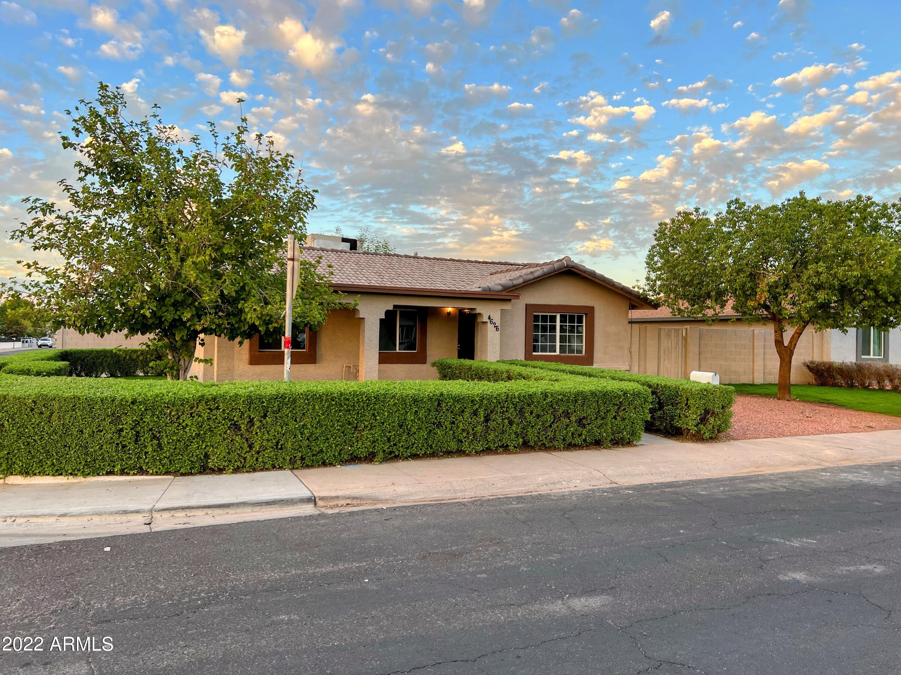 4626 East Pecan Road Phoenix, AZ 85040 - Photo 4 of 38 0BBEB454-7773-4F3F-8BB7-BB6B6A47BA65