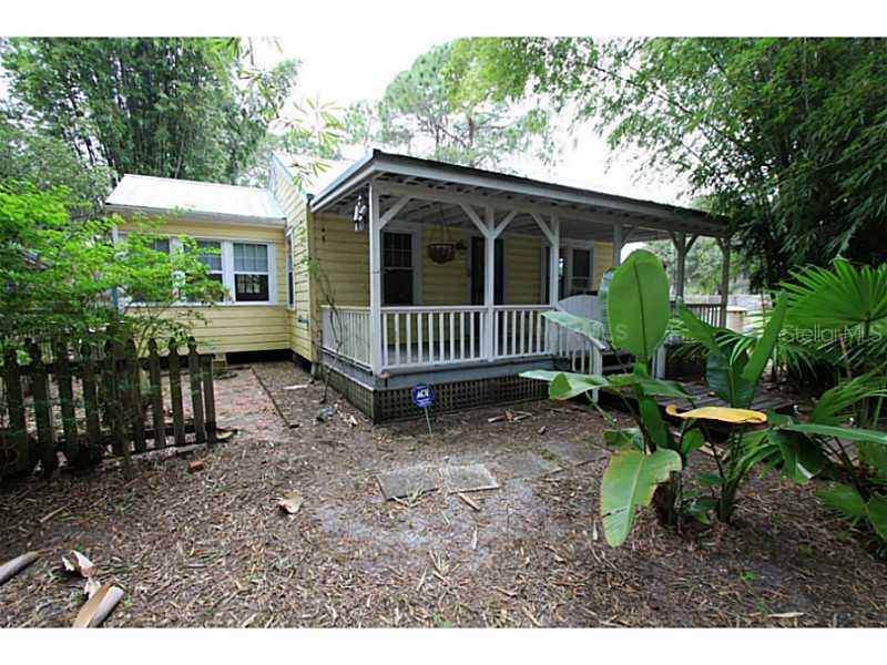 118 Vic Edwards Road Sarasota, FL 34240 - Photo 1 of 1 Exterior Front