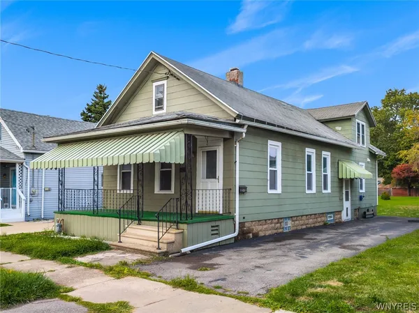 $162,000 | 381 Young Street, Tonawanda, NY 14150