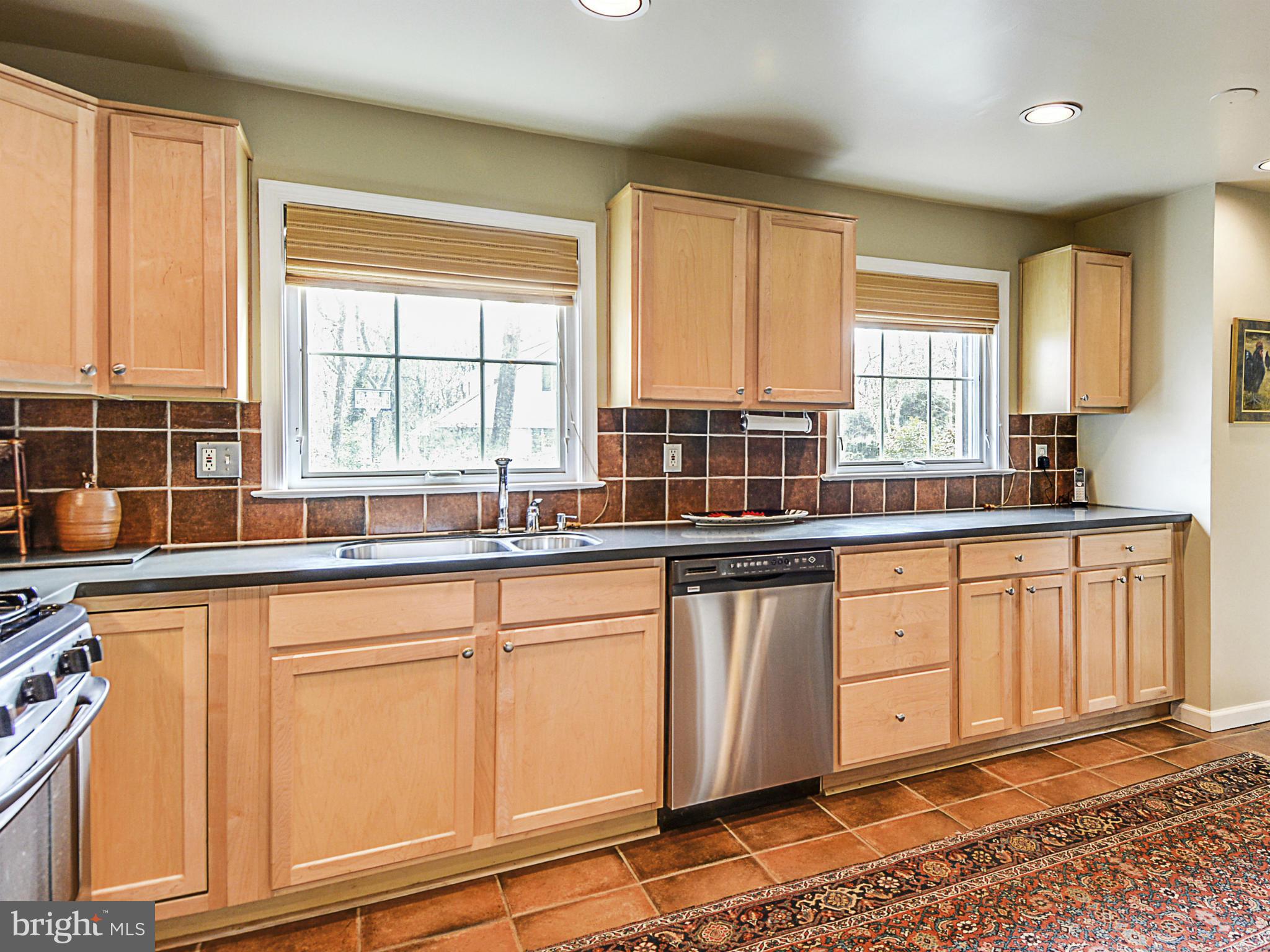 3116 Circle Hill Road Alexandria, VA 22305 - Photo 10 of 29 Kitchen