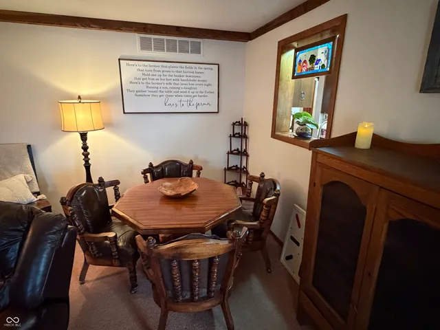 $1 | 5705 West 1300 North, Elwood, IN 46036