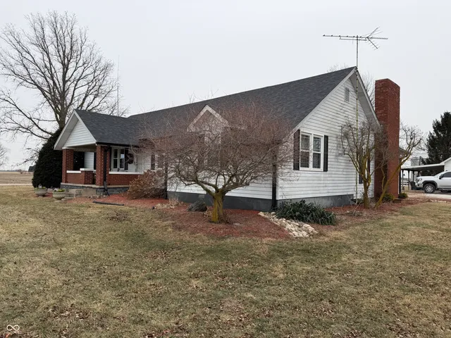 $1 | 5705 West 1300 North, Elwood, IN 46036