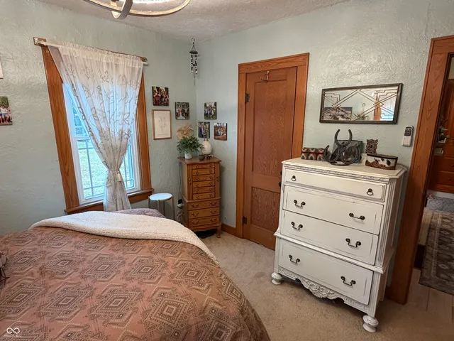 $1 | 5705 West 1300 North, Elwood, IN 46036