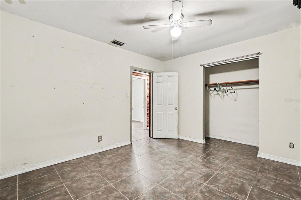 14925 Fisher Road Tampa, FL 33613 - Photo 8 of 24