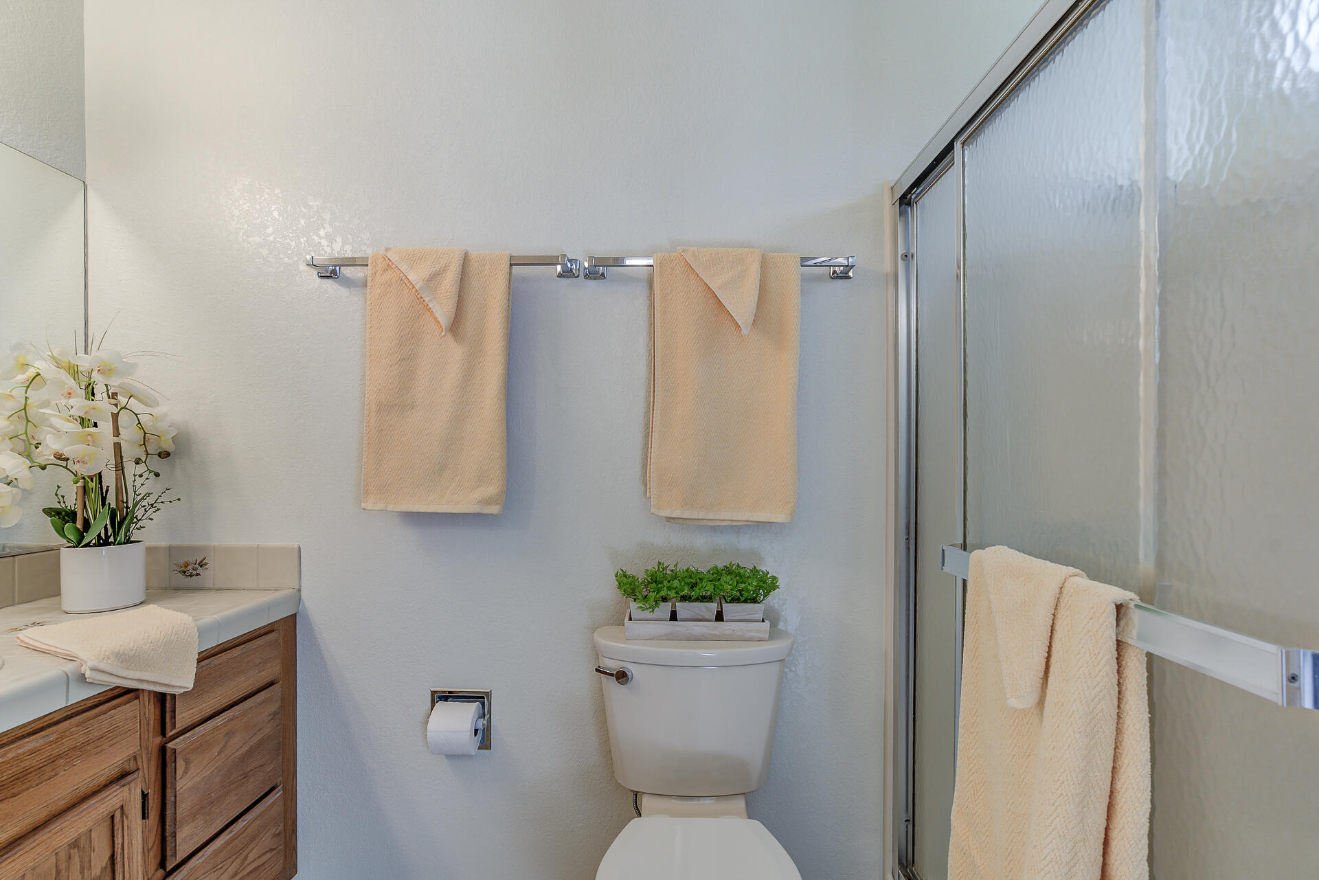 649 Lowe Street Redding, CA 96001 - Photo 13 of 35 a bathroom with a sink toilet and a mirror