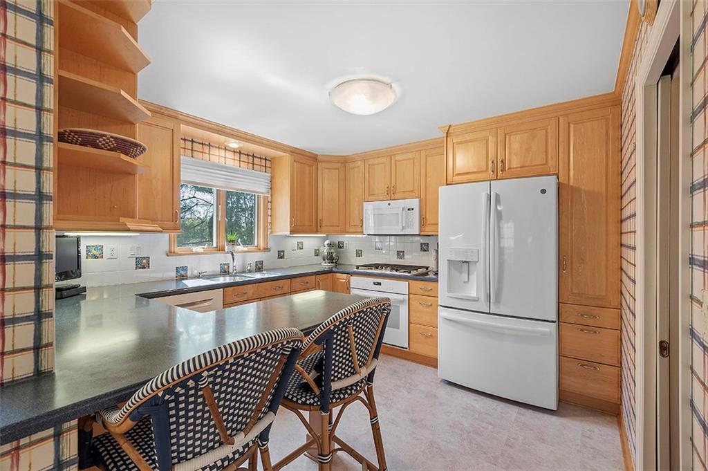 769 Pinoak Road Pittsburgh, PA 15243 - Photo 14 of 25 Gallery Image 14