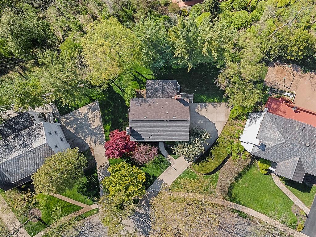 769 Pinoak Road Pittsburgh, PA 15243 - Photo 3 of 25 Gallery Image 3