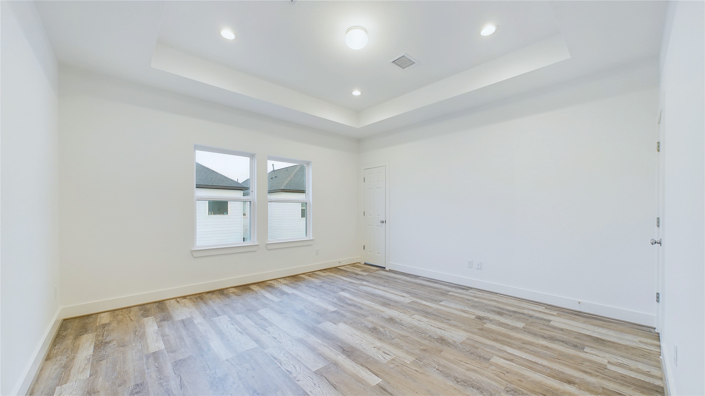6404 Pregonero Lane Houston, TX 77048 - Photo 17 of 18 Photos are from another home built by the same builder