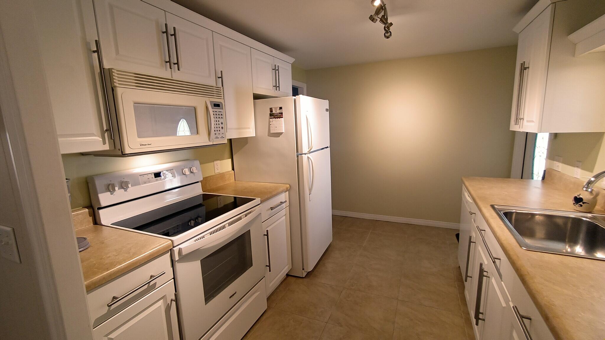 8128 South Street Boca Raton, FL 33433 - Photo 16 of 48 20260410_160139
