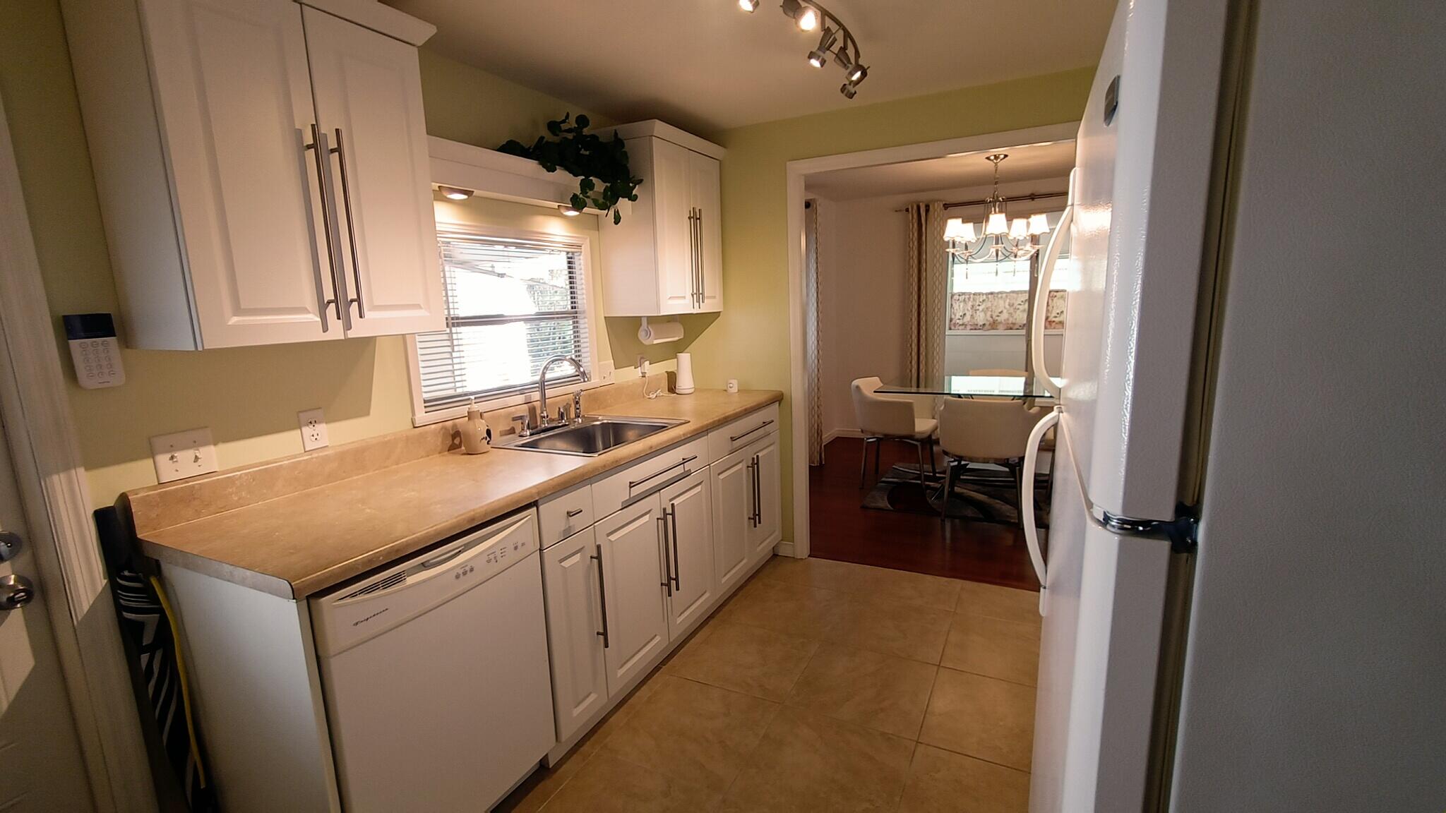 8128 South Street Boca Raton, FL 33433 - Photo 18 of 48 20260410_160205