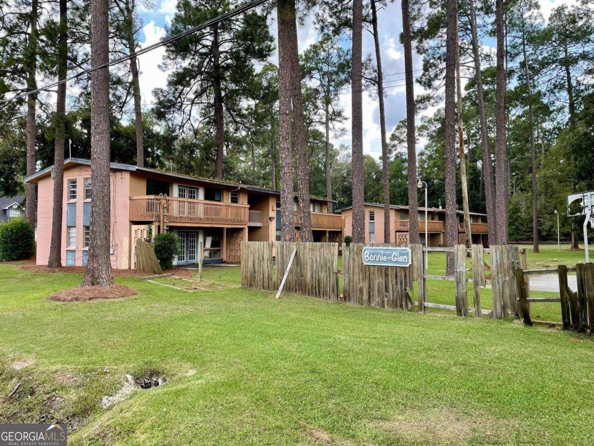 510 South College St  