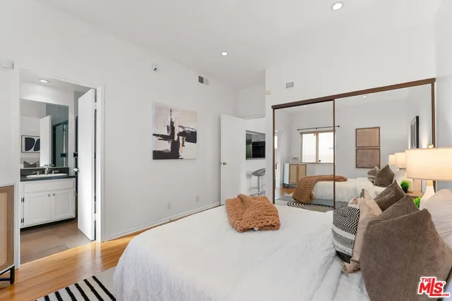 $998,000 | 1103 South Westgate Avenue, Unit 1, Los Angeles, CA 90049