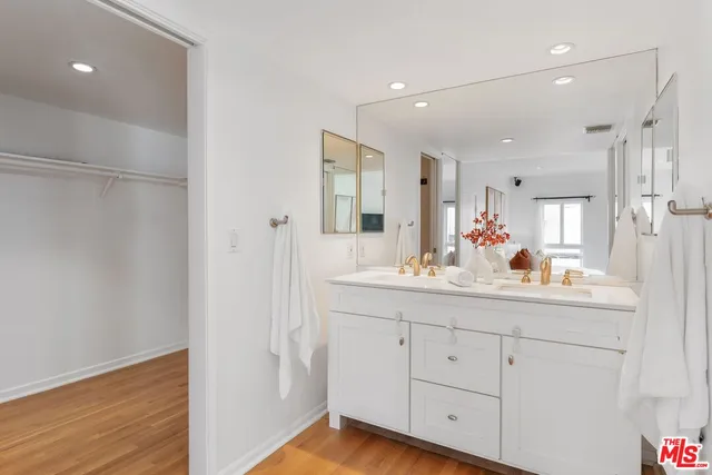 $998,000 | 1103 South Westgate Avenue, Unit 1, Los Angeles, CA 90049