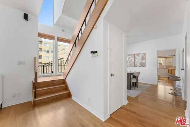 $998,000 | 1103 South Westgate Avenue, Unit 1, Los Angeles, CA 90049