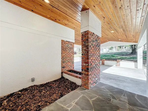 $750,000 | 2400 Topping Place, Eustis, FL 32726