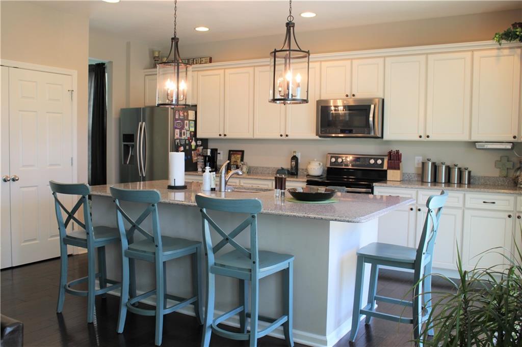 5795 Pebblebrooke Road Whitestown, IN 46075 - Photo 8 of 37